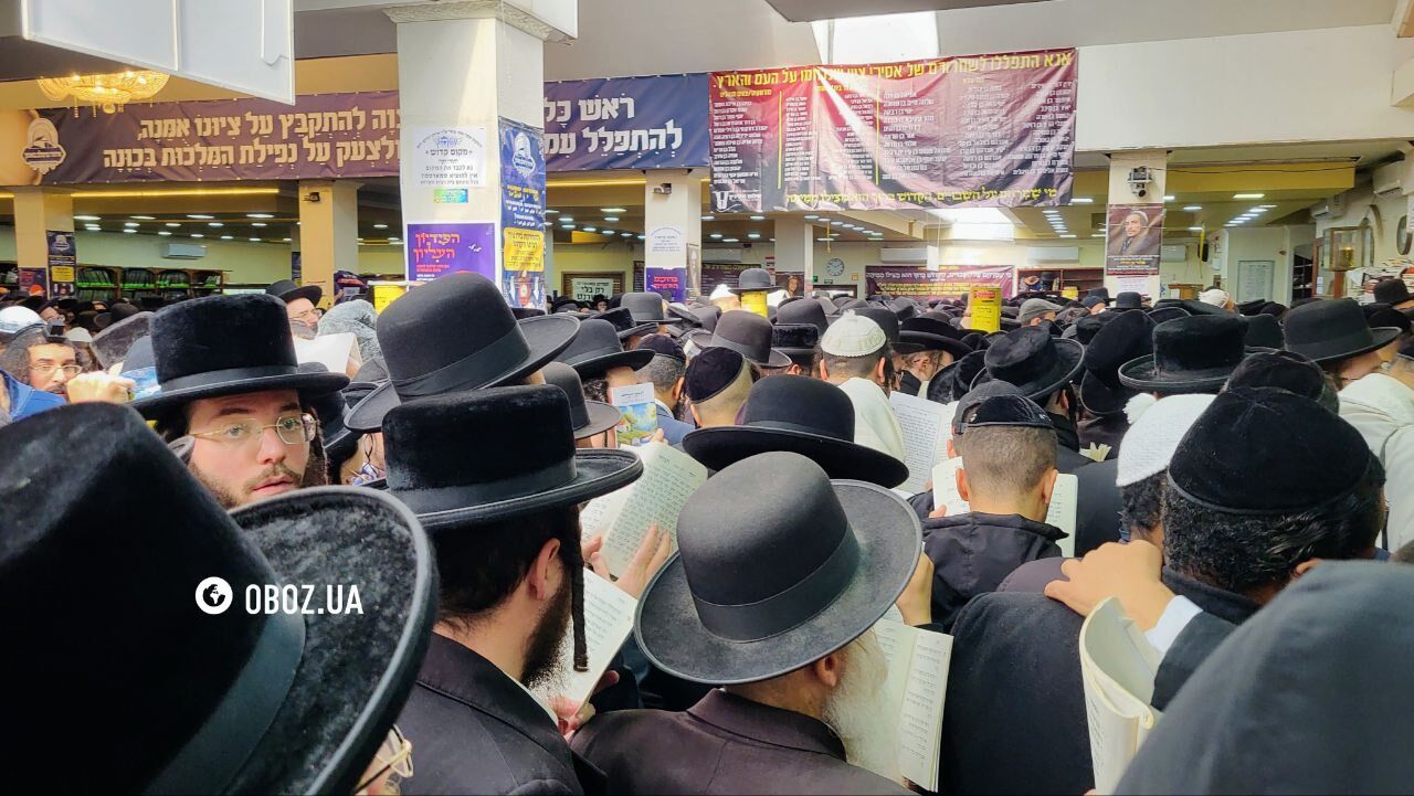 Thousands of people gathered at the grave of Rabbi Nachman: Hasidim in Uman are preparing for the first prayer. Photos and video