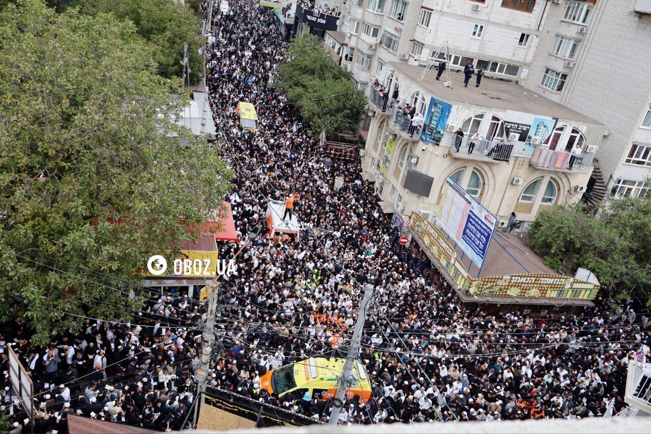 Thousands of people gathered at the grave of Rabbi Nachman: Hasidim in Uman are preparing for the first prayer. Photos and video