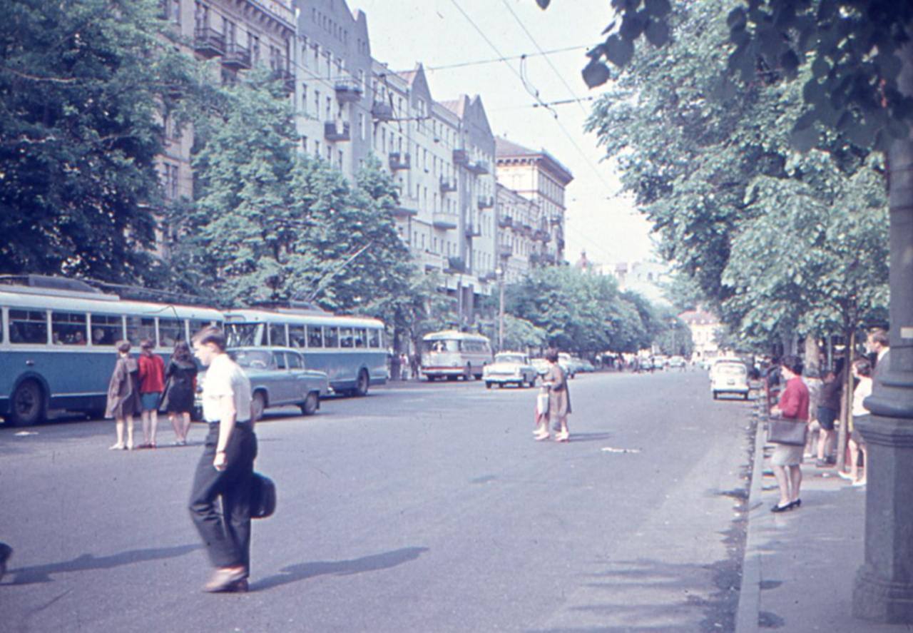 Places that are hard not to recognize: the network showed how the center of Kyiv looked like in the 1970s. Archival photos