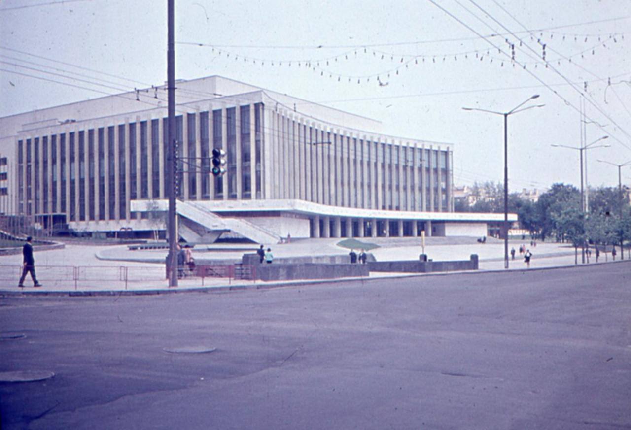 Places that are hard not to recognize: the network showed how the center of Kyiv looked like in the 1970s. Archival photos