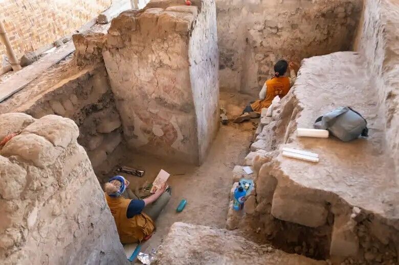 The throne of the ''Queen of the Andes'' was found in a room with sea monsters: a powerful woman ruled 1300 years ago. Photo.