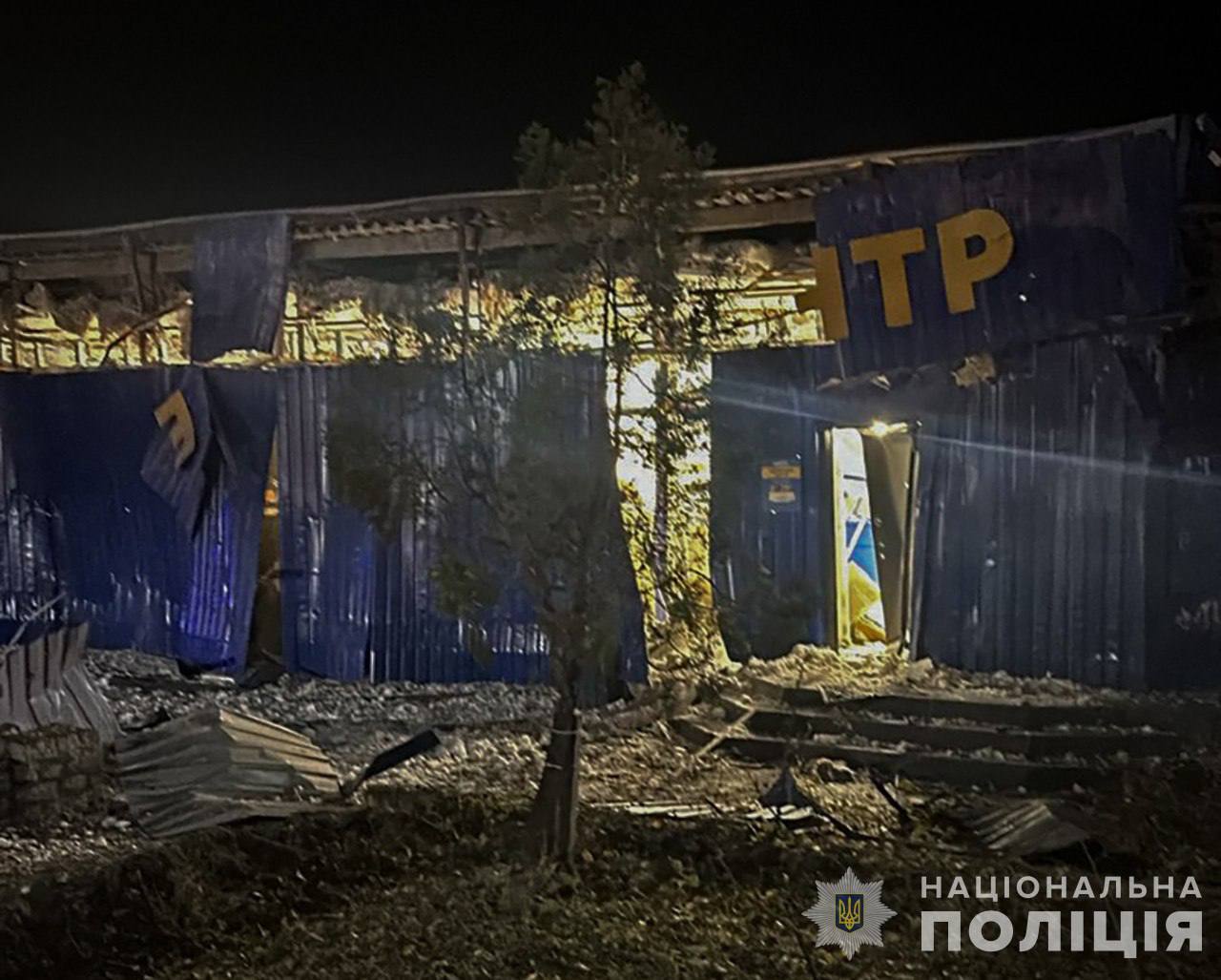 Russia targets the center of Zaporizhzhia with guided bombs: buildings damaged, children among the wounded. Photo