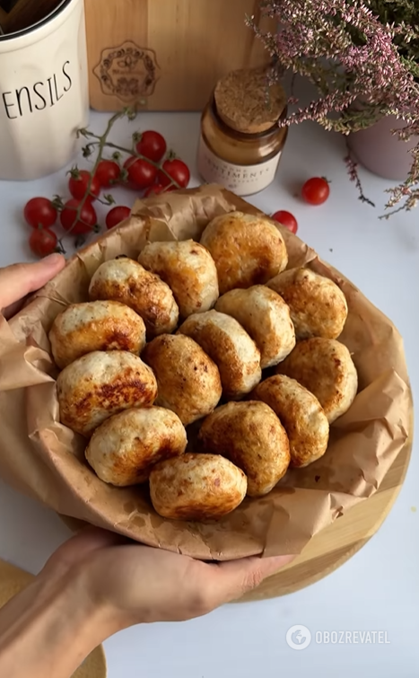 Juicy chicken cutlets without bread: how to replace the usual ingredient to make it tastier