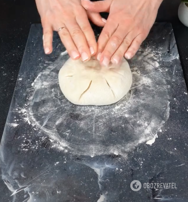 Cooking khachapuri