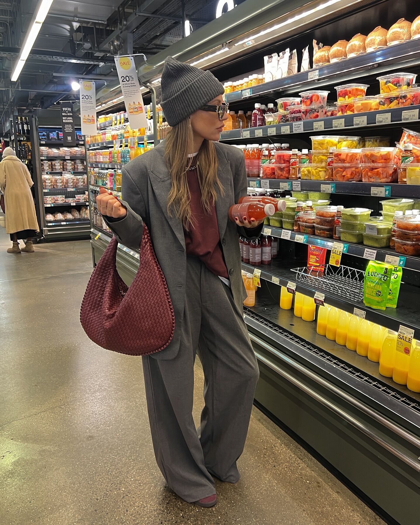 This color is mistakenly called ''boring'': Olena Zelenska shows how to wear a gray suit and stay in the spotlight. Photo.