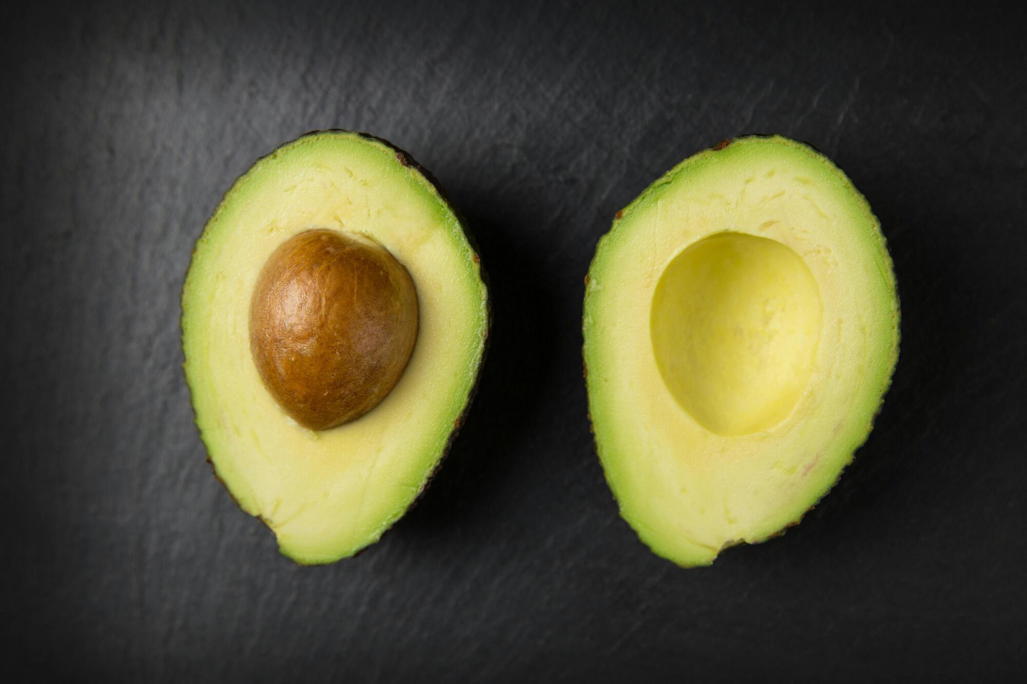 How to ''ripen'' an avocado in 2 minutes: a trick that will work even on very hard fruits