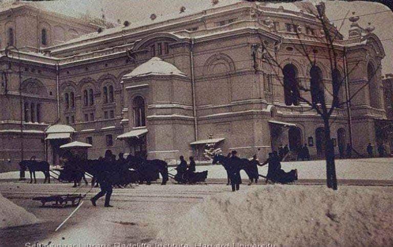 The Internet shows what pre-Soviet Kyiv looked like in the winter of 1915. Archival photos