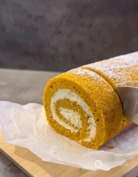 Sweet pumpkin roll for tea: how to make a delicious autumn dessert