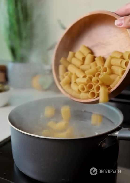 Not just with oil: how to cook pasta in an interesting and delicious way 