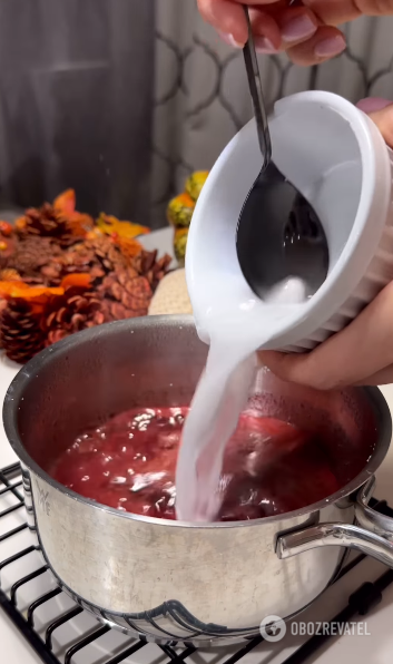 What an interesting dessert to make for Halloween: a recipe for a ''spooky'' pie