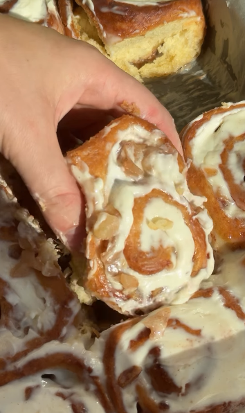 Perfect cinnamon rolls that everyone can make: how to prepare the fluffiest dough