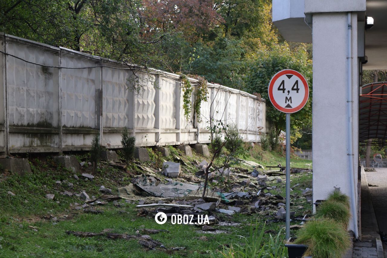 A huge hole instead of a window and terrifying traces of fire: consequences of the Russian drone attack on a residential building in Kyiv. Photo and video