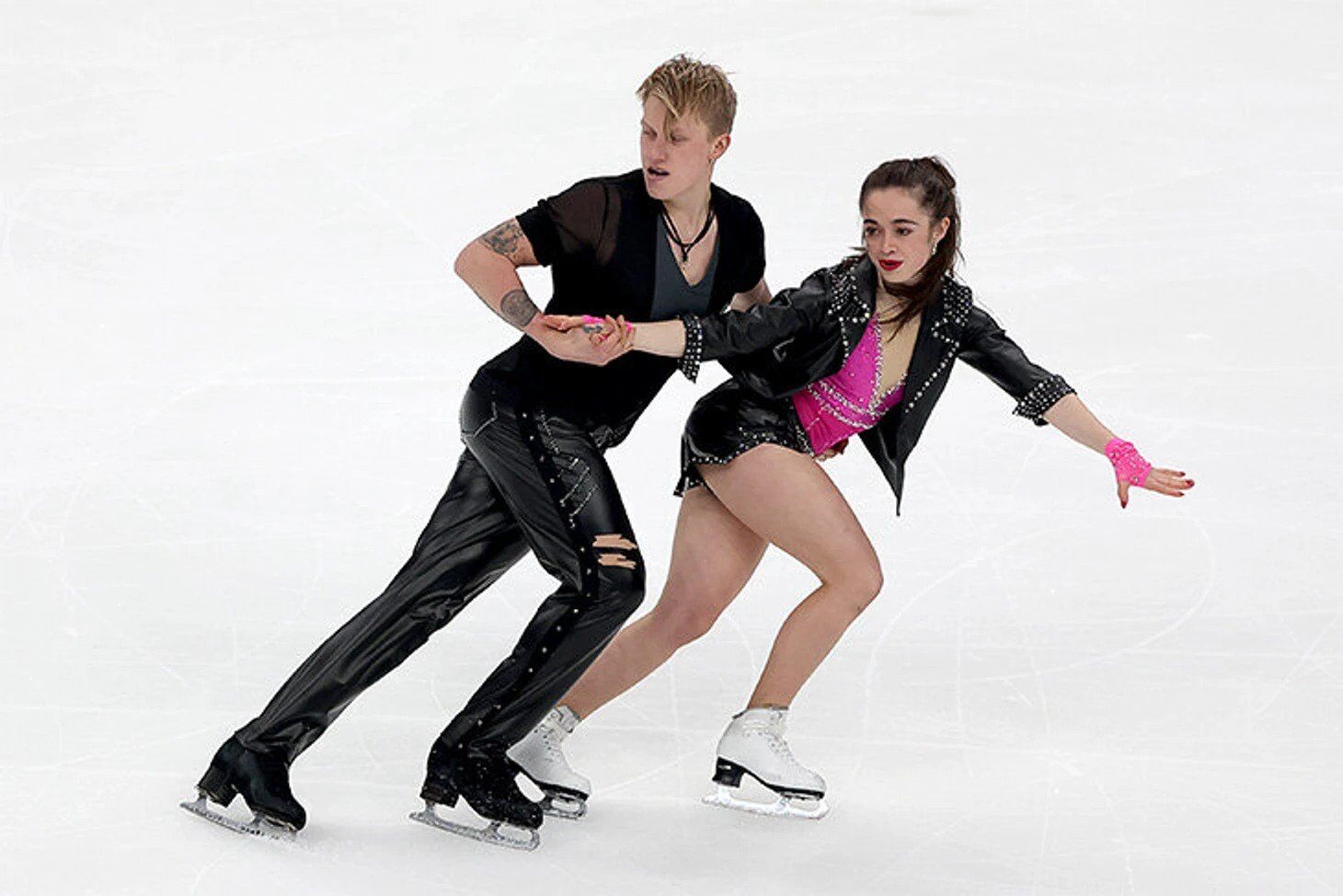 A loud scandal. A promising Russian figure skater who fled to the United States turned out to be a pervert. His main debut in America was disrupted