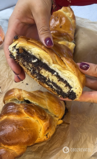 Homemade yeast roll with poppy seed filling: tastier than store-bought pastries