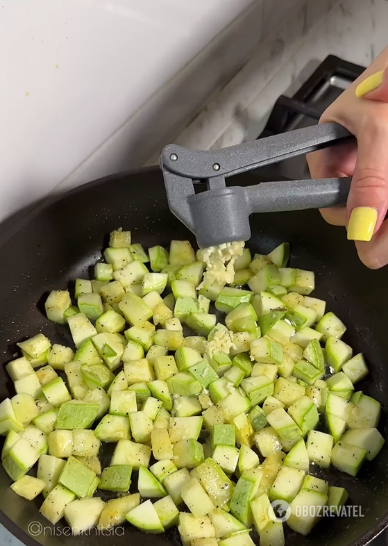 Elementary zucchini bread spread: how to prepare a budget appetizer