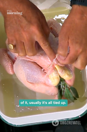 How to bake chicken with crispy skin: a simple life hack