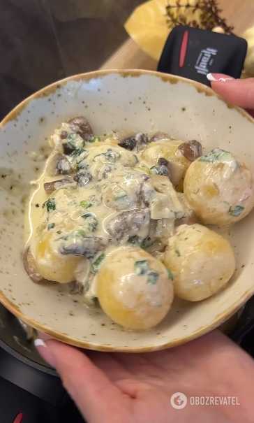 How to cook delicious potatoes with mushrooms for lunch: much better than ordinary mashed potatoes