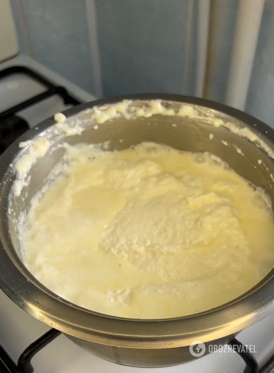 Homemade processed cheese in just 10 minutes: what is easy to cook with