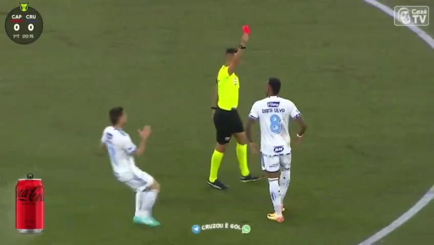 The fastest in history? In Brazil, a footballer earned a sending off in the 3rd second of the match. Video.