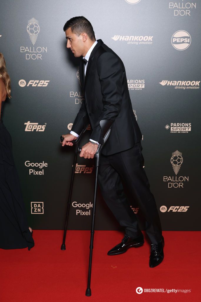 The winner of the Ballon d'Or 2024 has been announced: the ceremony was marked by a scandal, and the winner came on crutches