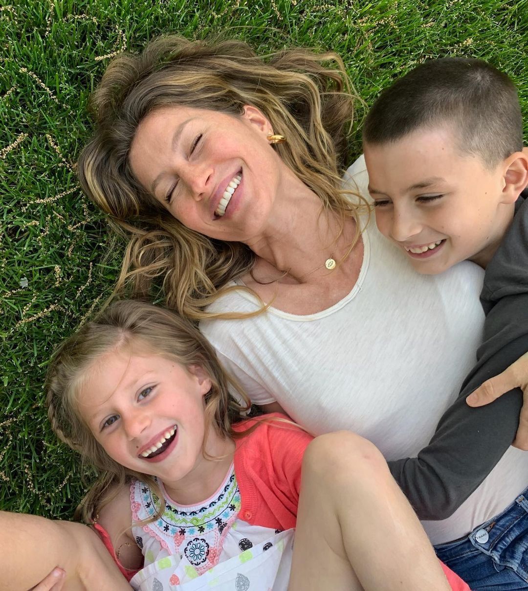 Supermodel Gisele Bündchen, 44, pregnant with third child: what the chosen one of the former Victoria's Secret Angel, a jiu-jitsu coach, looks like