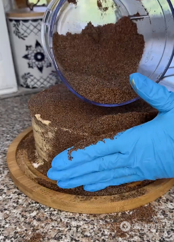 Elementary cake without an oven: fry the cakes directly in the pan