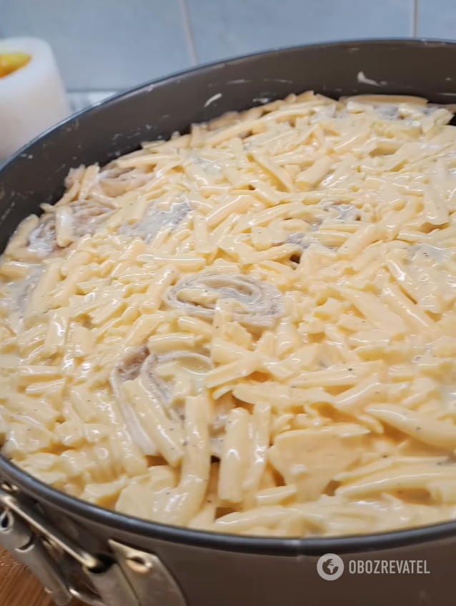 Cheese sauce.