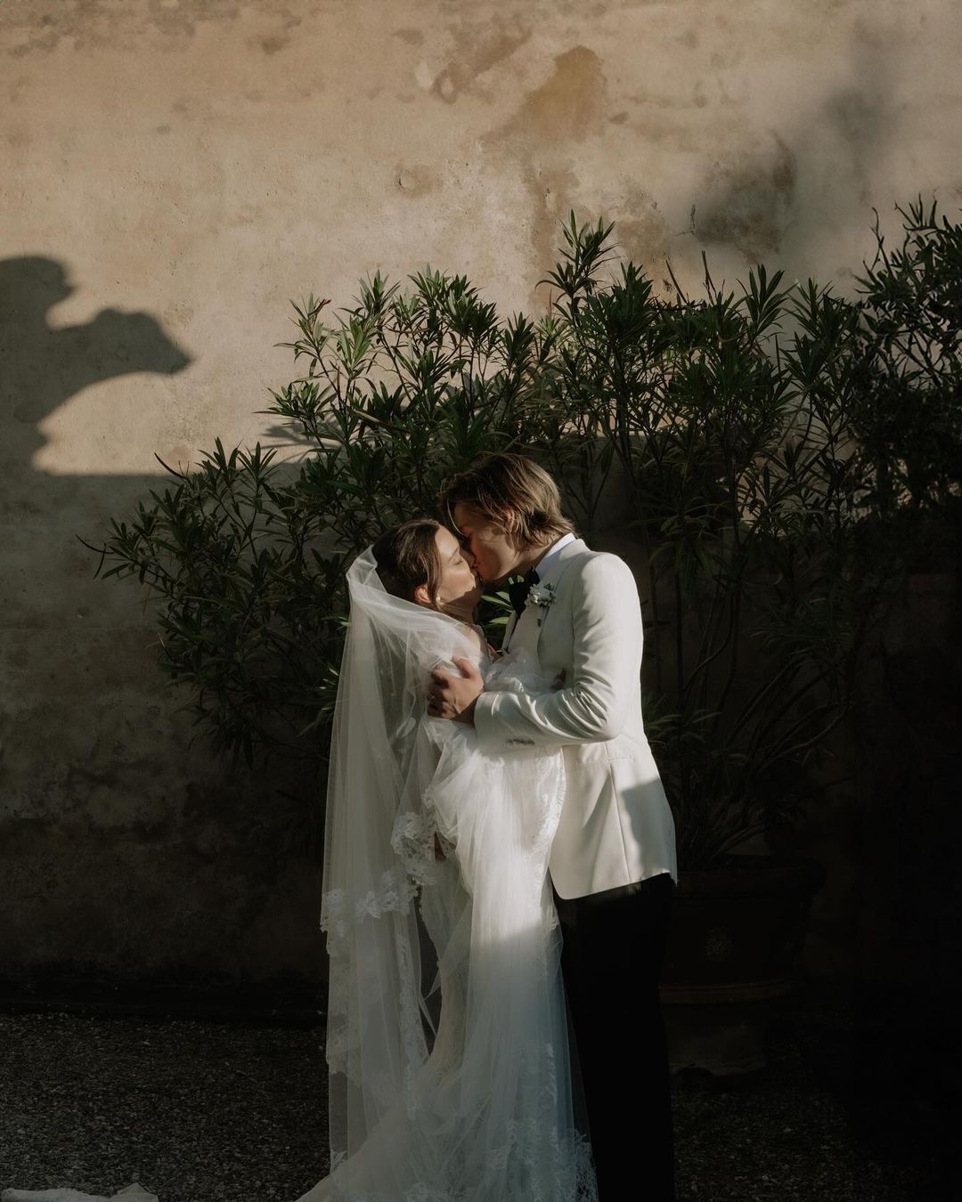 The first photos from the wedding of ''Stranger Things'' star Millie Bobby Brown and son Jon Bon Jovi have appeared: what was the secret celebration like