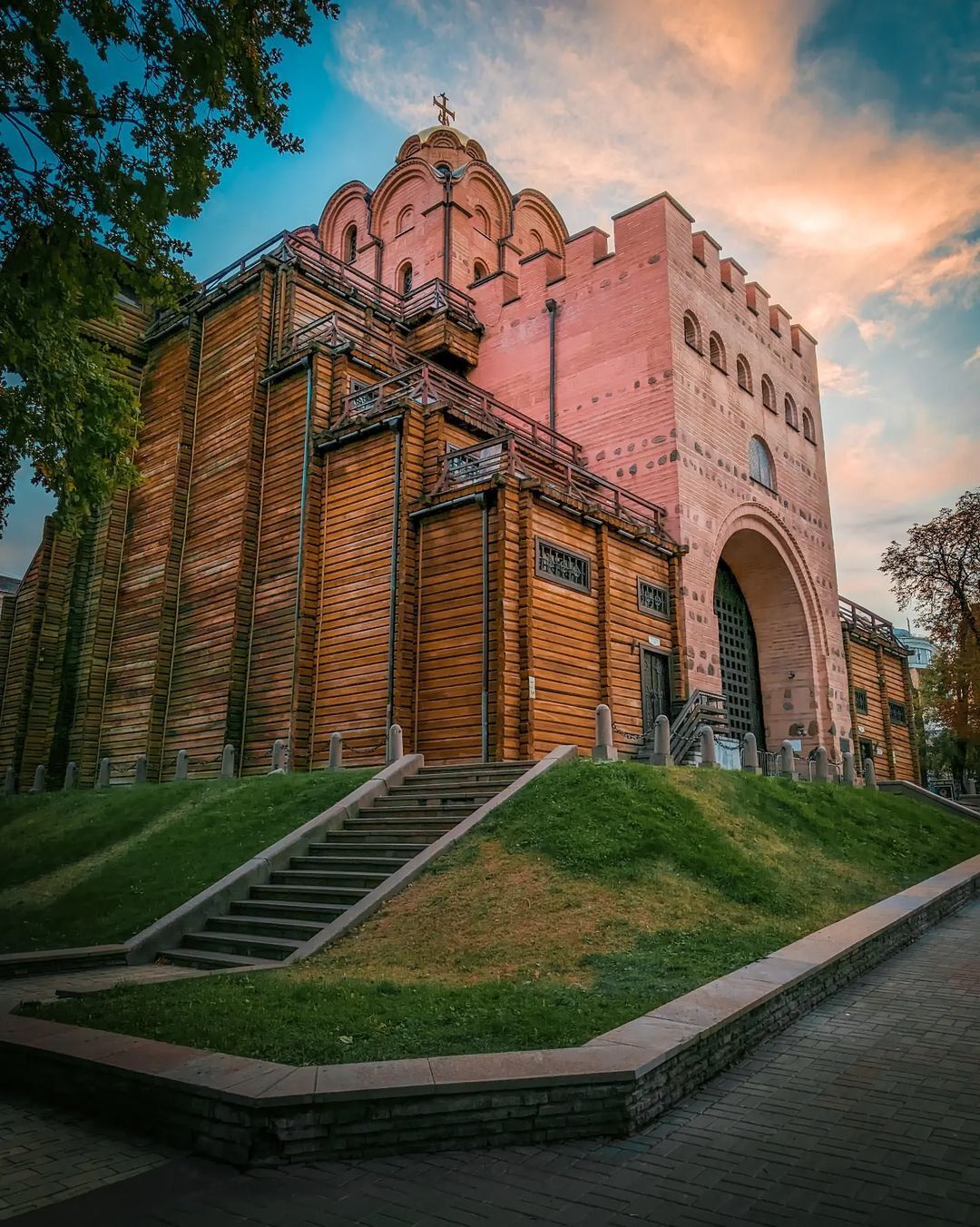 City of Volodymyr: sightseeing route to the monuments of Kyivan Rus