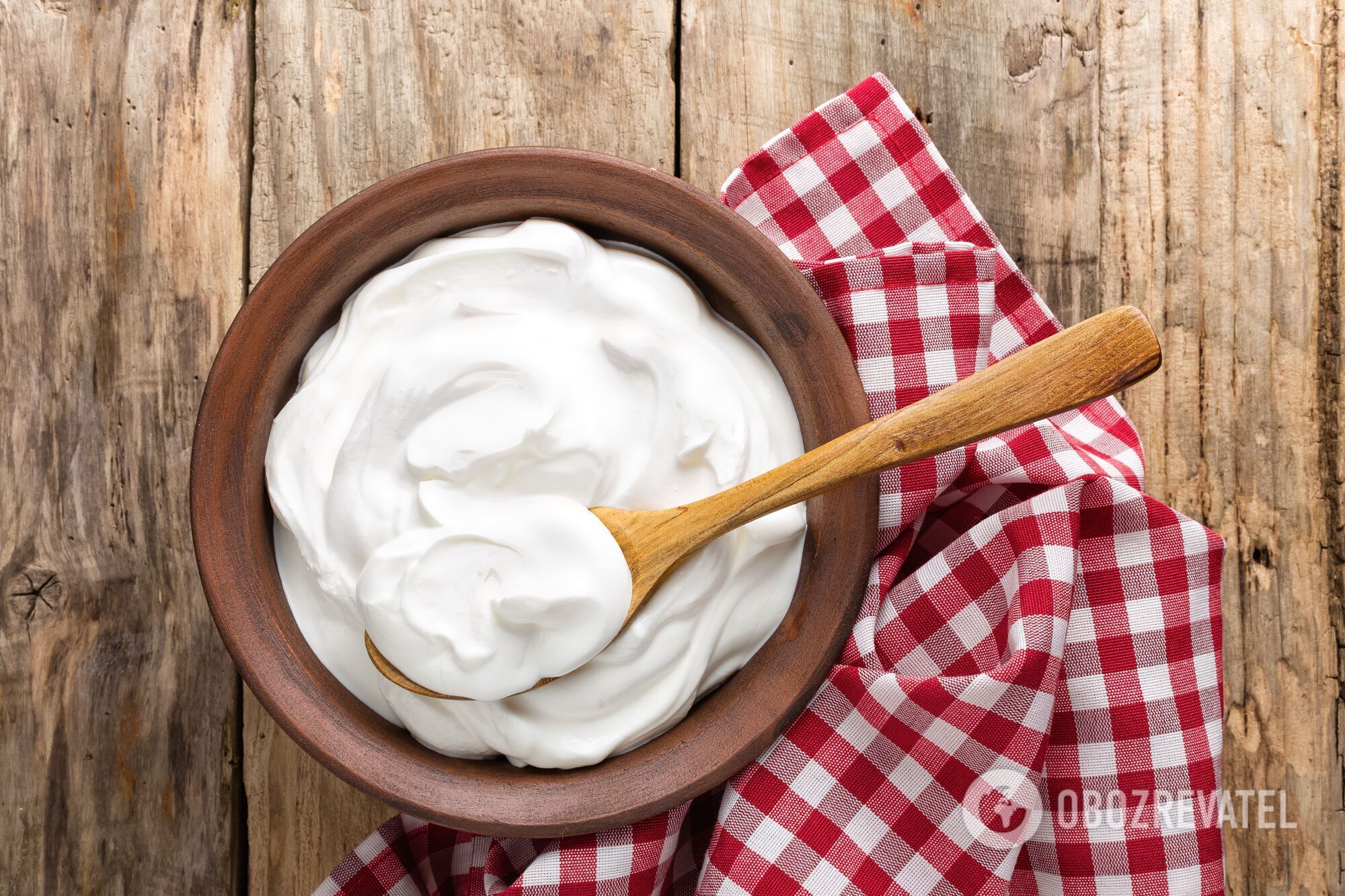 How to choose high-quality and natural sour cream