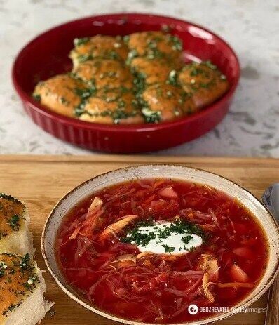 Buns with garlic for borscht