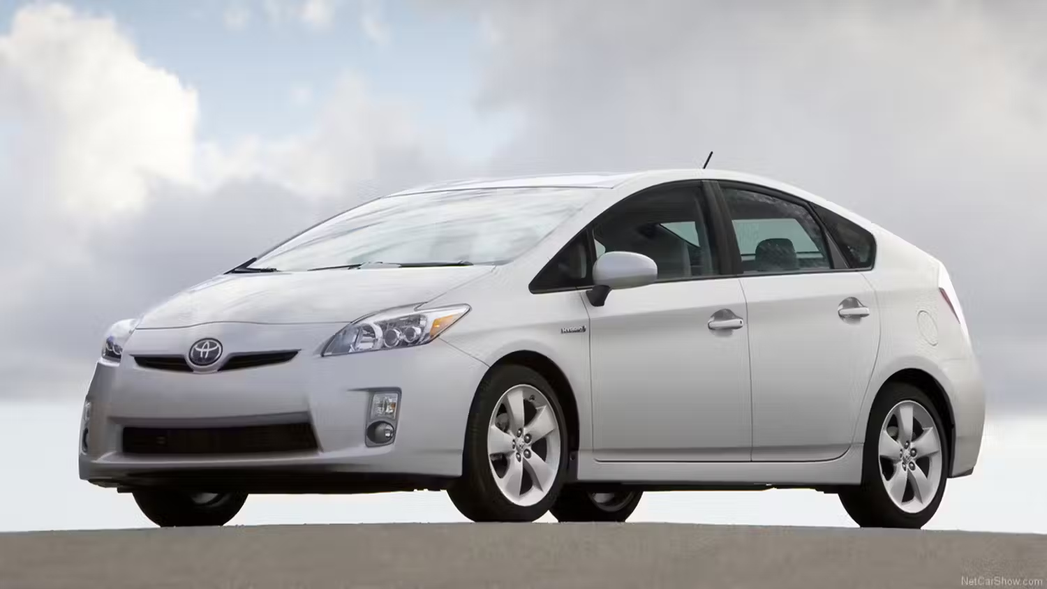 For hybrid fans: the best used cars have been named