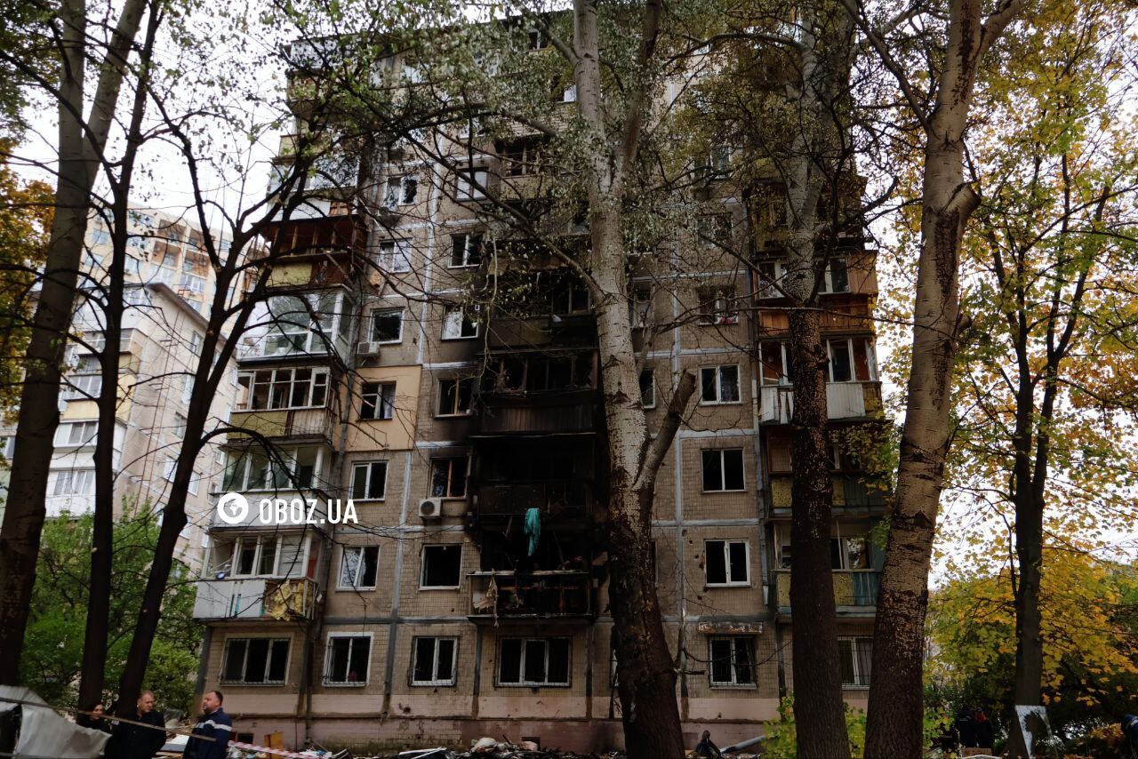 Apartments on several floors burned down, a child was among the victims: the consequences of another Russian attack on Kyiv. Photos and video