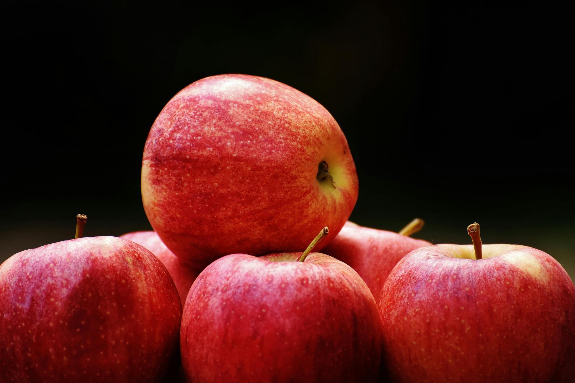 A vegetable has been named that should never be stored near apples: they will begin to spoil