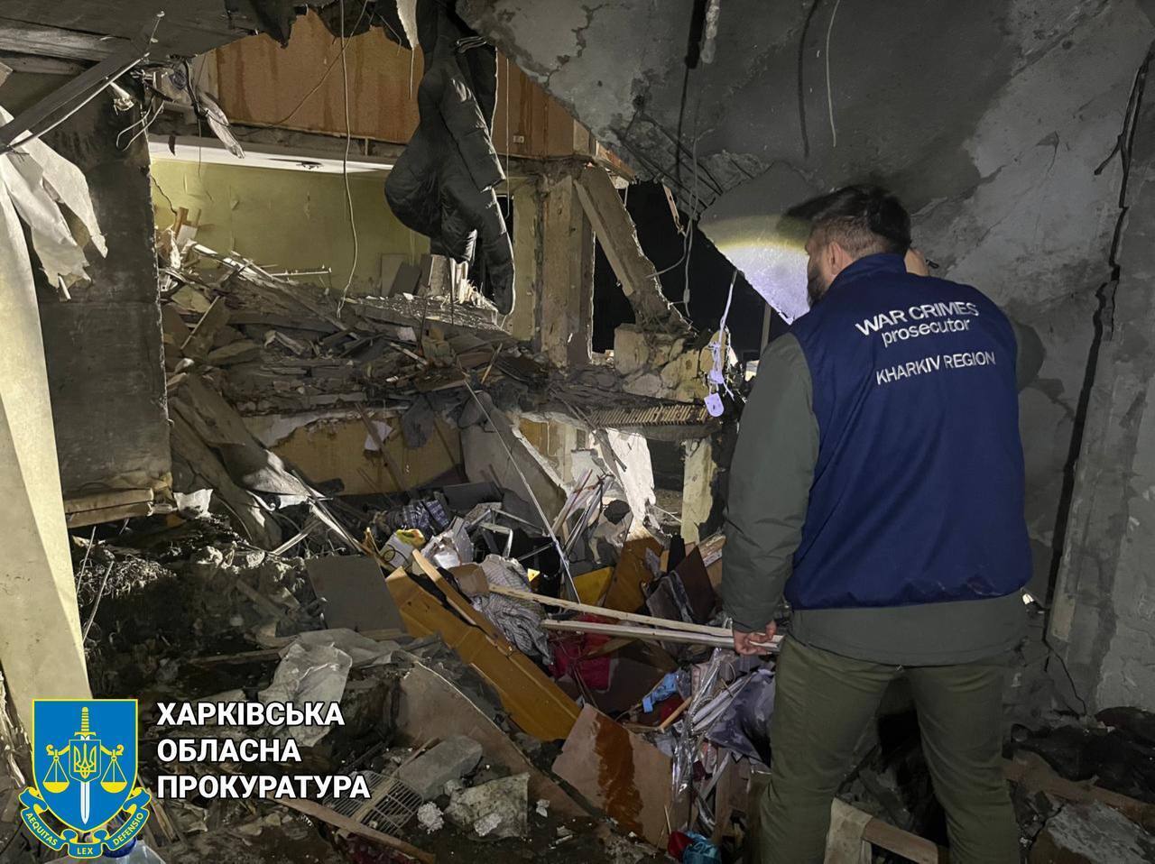 Russians destroyed a multi-storey building in Kharkiv with a KAB guided bomb: three people were killed and dozens injured. Photos and videos