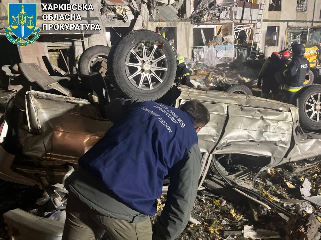 Russians destroyed a multi-storey building in Kharkiv with a KAB guided bomb: three people were killed and dozens injured. Photos and videos