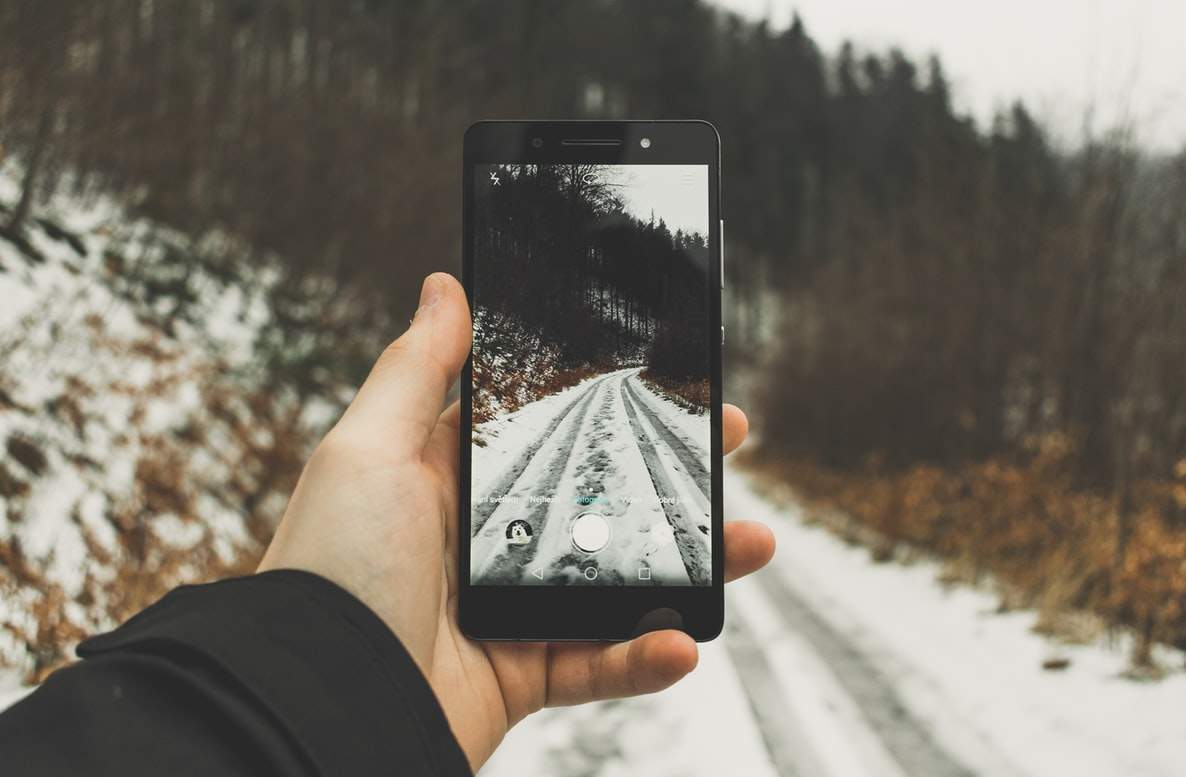 Smartphones may turn off in cold weather.