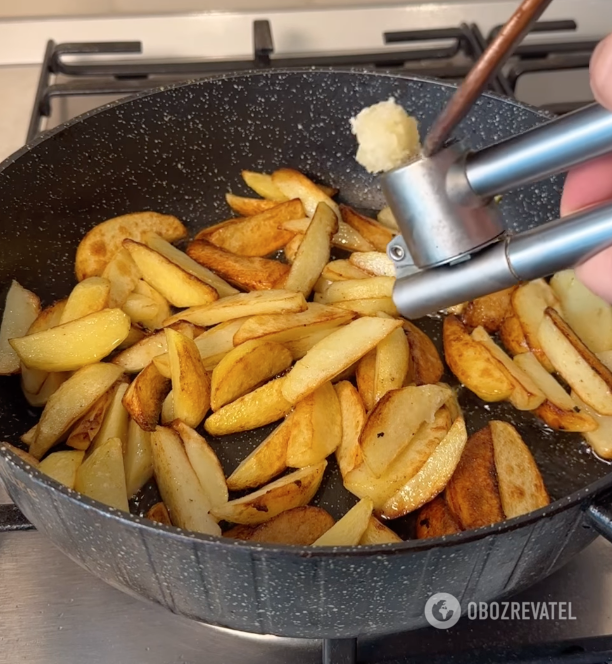 Delicious fried potatoes.