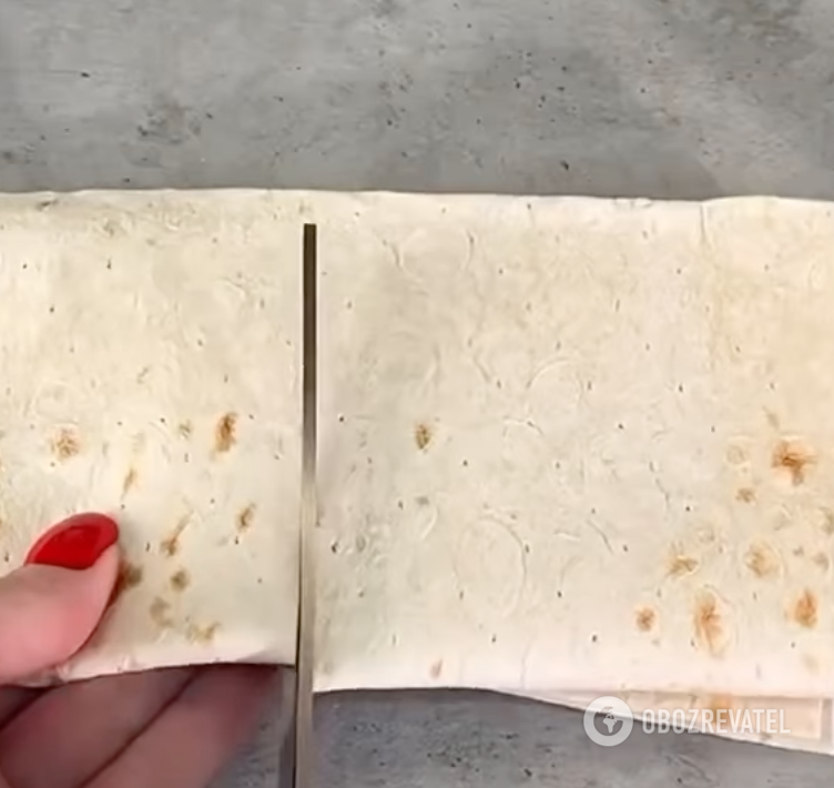 Pita bread for the dish