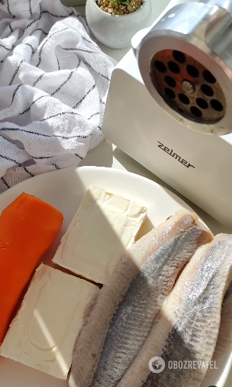 Herring and processed cheese spread: perfect for breakfast sandwiches