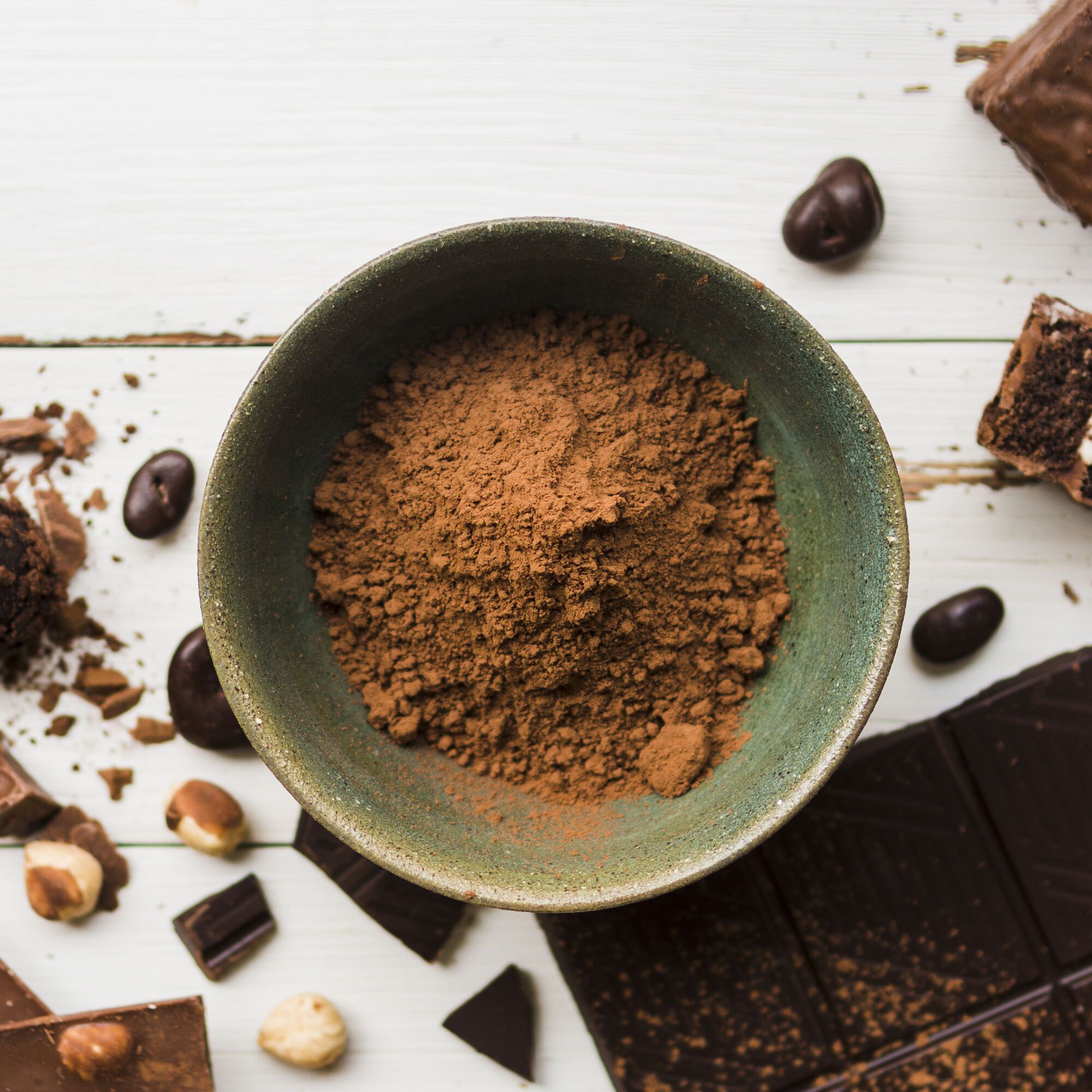 Cocoa or carob: which is better to use in baking 