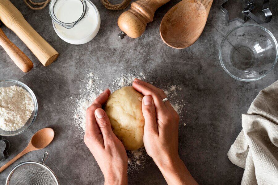 Simpler than the usual charlotte: how to prepare lazy grated apple pie for tea