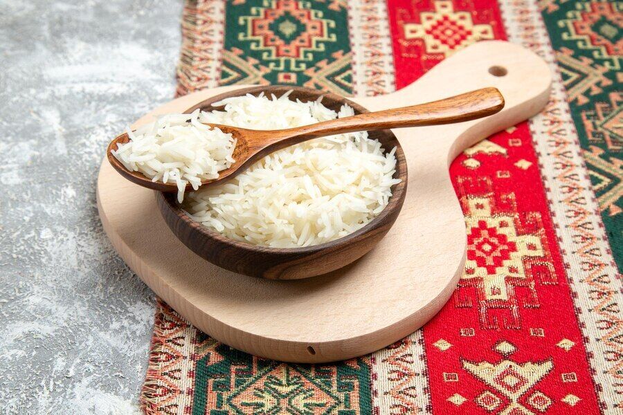 Pilaf for lunch in a new way: with what meat the dish is prepared many times faster