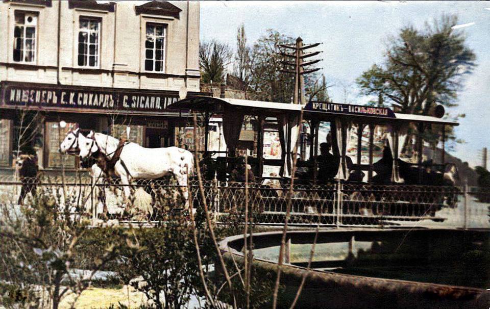 The web shows what Kyiv looked like about 120 years ago. Unique photos