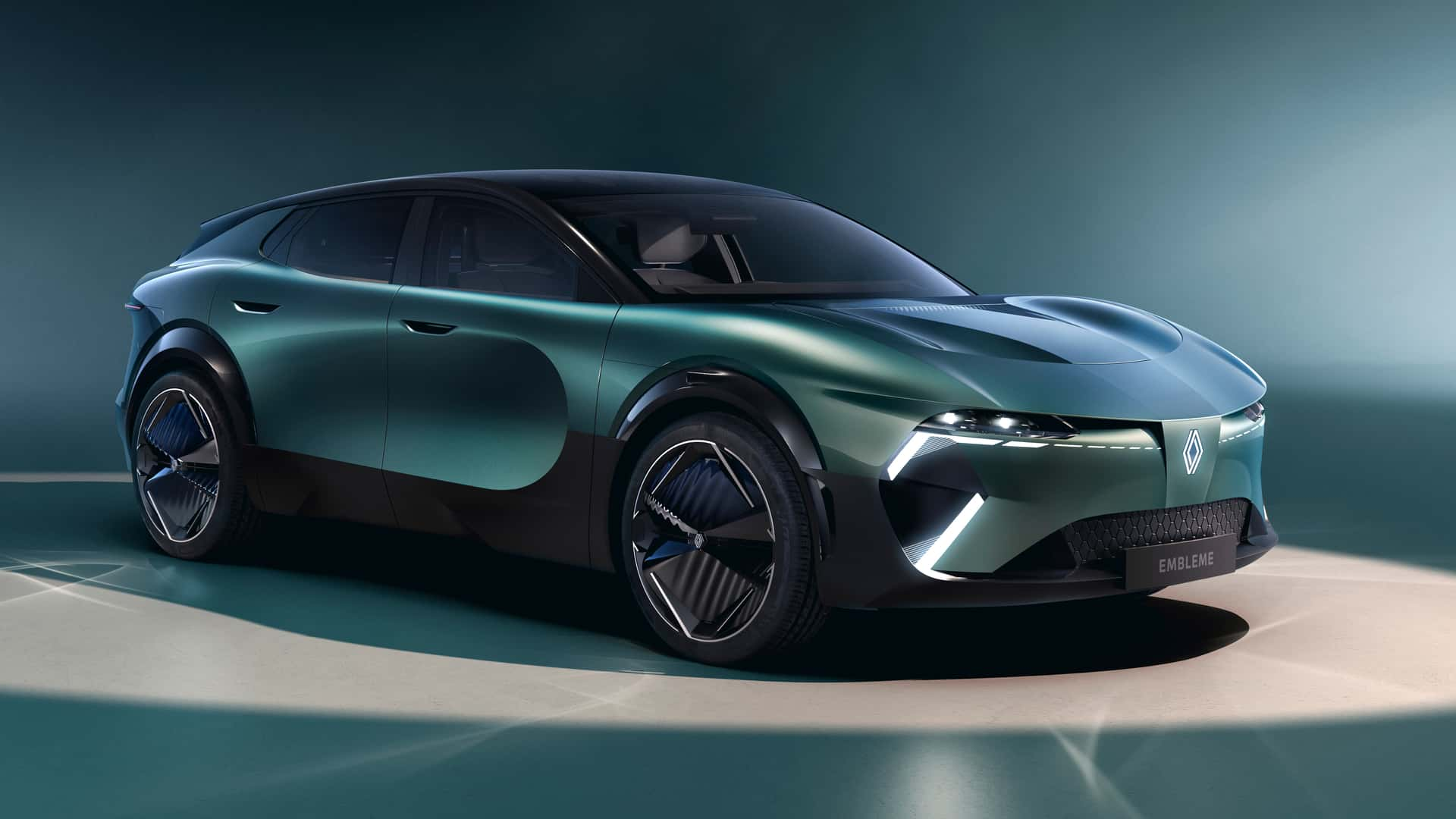 Renault has created a hydrogen station wagon with a battery pack: what it looks like