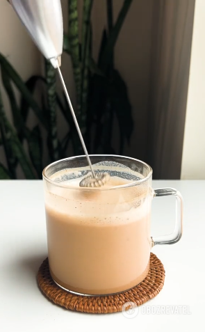 How to make the iconic pumpkin latte at home: a simple recipe