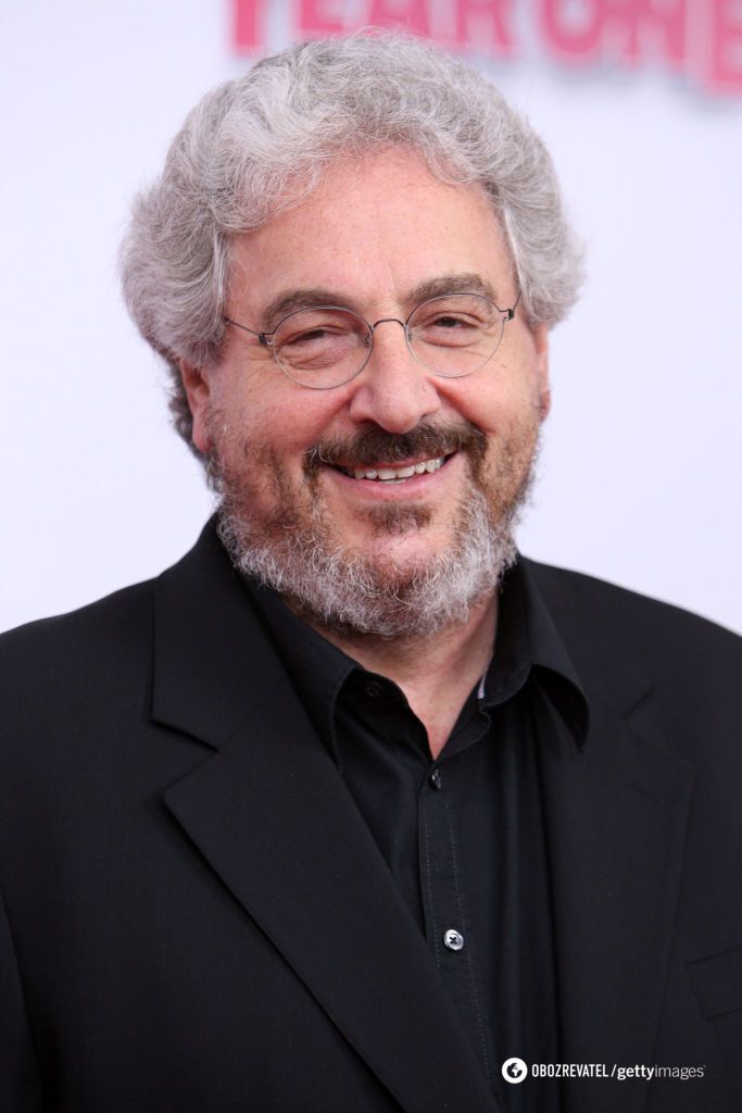 W filmie Pogromcy duchów: Afterlife (2021), Harold Ramis został zastąpiony przez CGI.