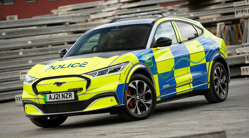 What cars do police drive in different countries: top 5 most striking models