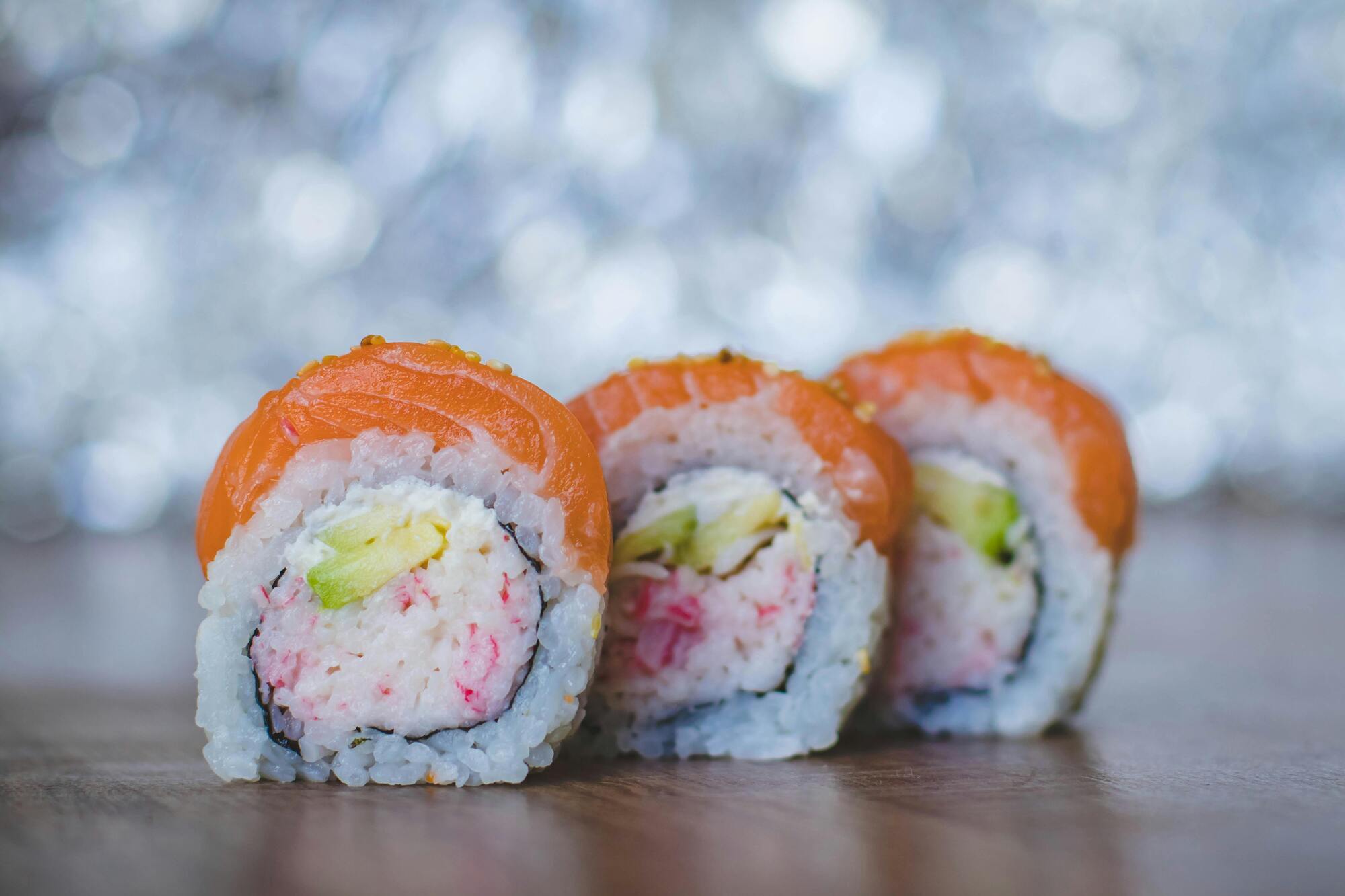 Never eat sushi like this: the chef revealed the biggest mistake