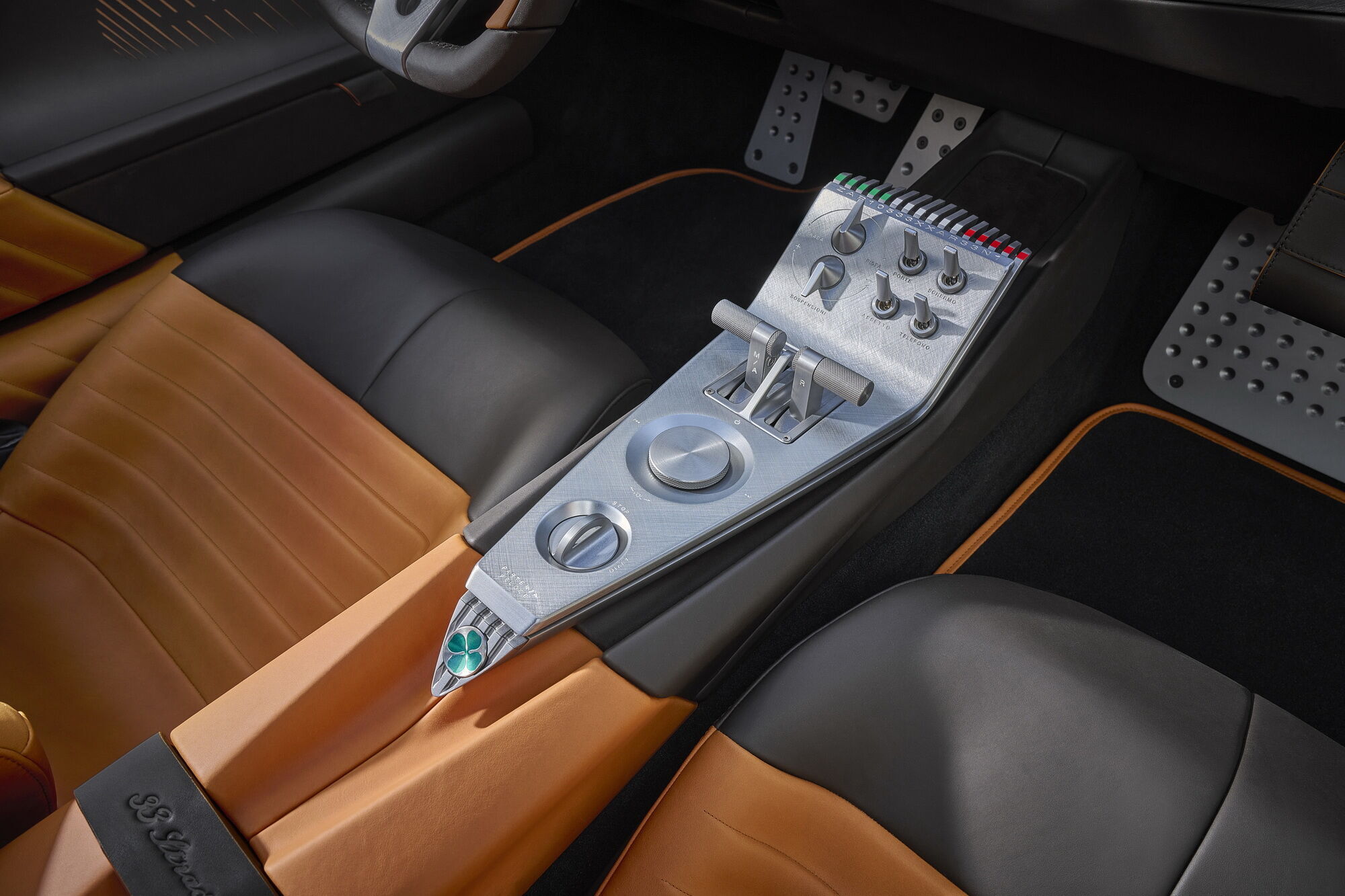 Alfa Romeo zaprezentowała supersamochód 33 Stradale